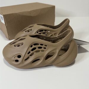 Adidas Yeezy Foam Runner 'Stone Salt'